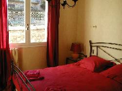 140/bordoux room.jpg